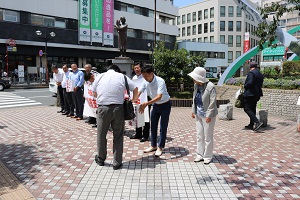 蒲田駅前での募金活動の様子その2