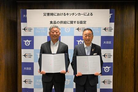 画像 一般社団法人日本キッチンカー経営審議会 佐々木副理事長(左) 鈴木区長(右)
