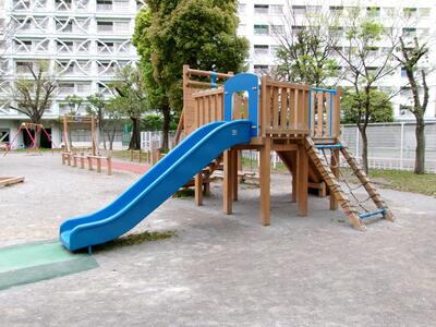 木製遊具2